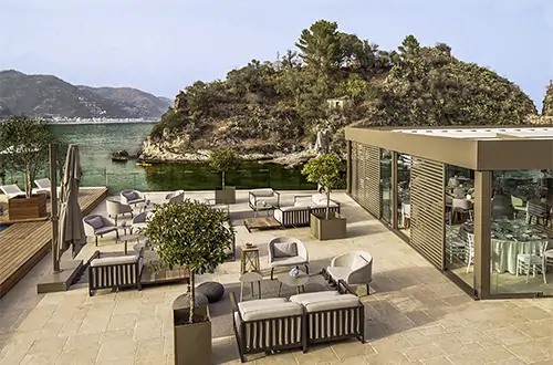 How to keep cats off your outdoor furniture？